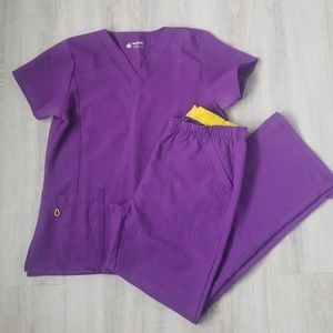 Wonderwink 4 Way Stretch Scrubs (top M bot Lg)